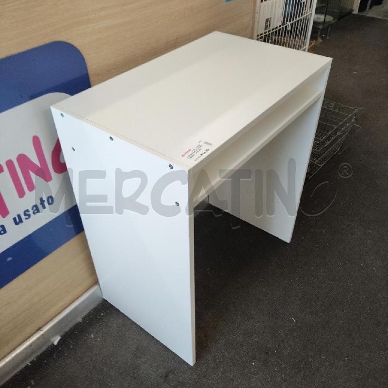 SCRIVANIA PICCOLA IKEA BIANCA CON VANO | Mercatino dell'Usato Domodossola 3