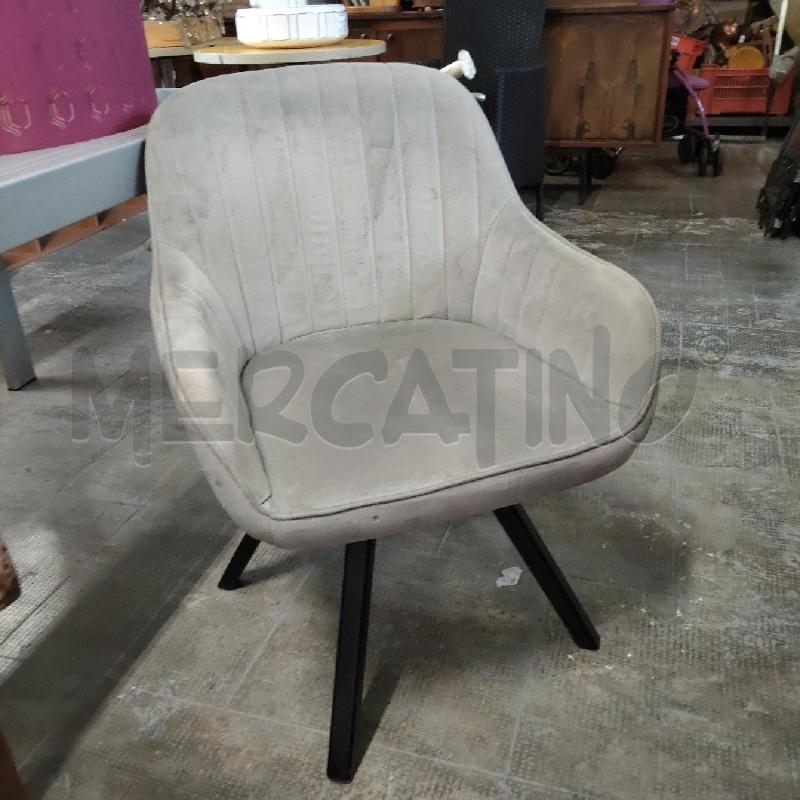 SEDIA IMBOTTITA VELLUTO GRIGIO CHIARO GAMBE NERE  | Mercatino dell'Usato Domodossola 1