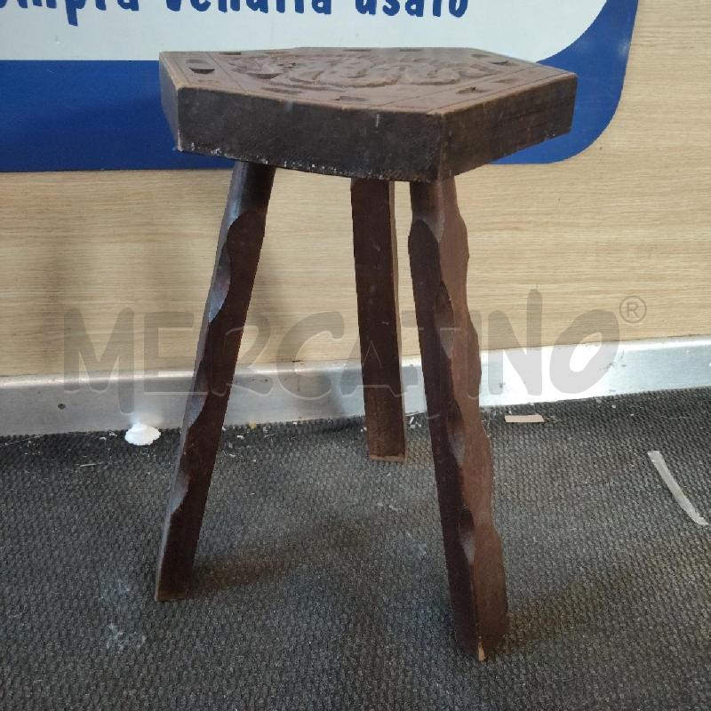 SGABELLO LEGNO 3 GAMBE | Mercatino dell'Usato Domodossola 1