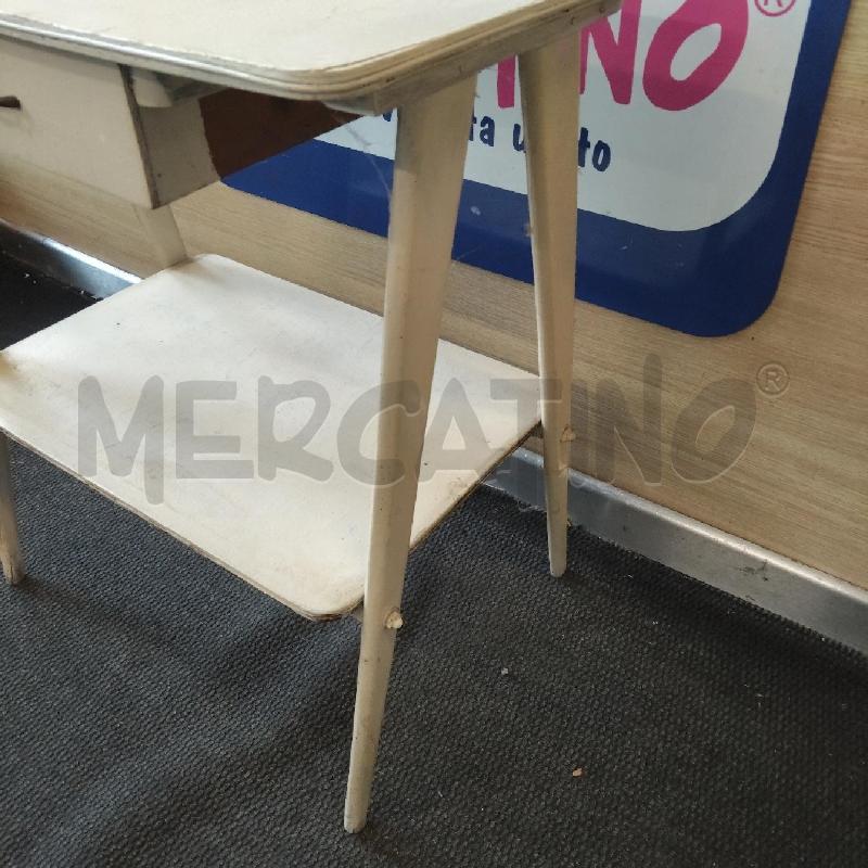 TAVOLINO BIANCO 1 CASSETTO E SCAFFALE  | Mercatino dell'Usato Domodossola 3