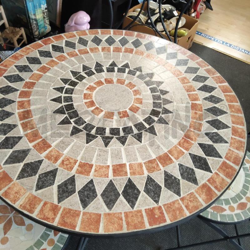 TAVOLO DA ESTERNO ROTONDO+3 SEDIE MOSAICO  | Mercatino dell'Usato Domodossola 3
