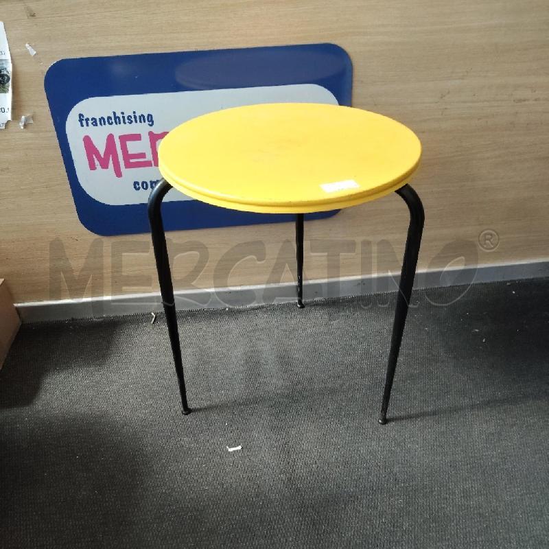 TAVOLO ROTONDO DA ESTERNO GIALLO  | Mercatino dell'Usato Domodossola 1