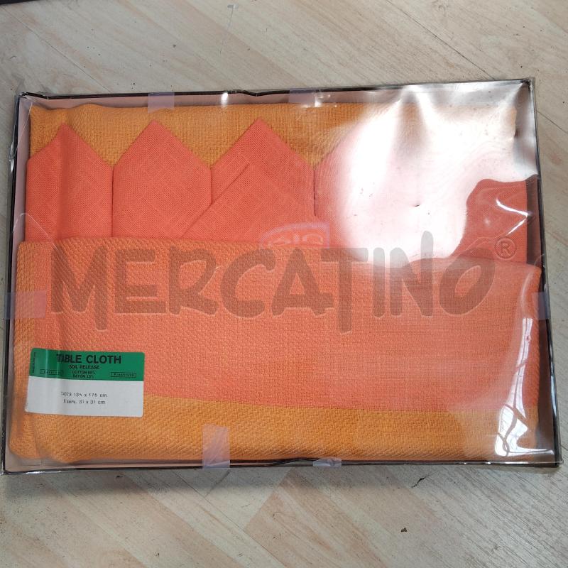 TOVAGLIA ARANCIONE CON TOVAGLIOLI  | Mercatino dell'Usato Domodossola 1