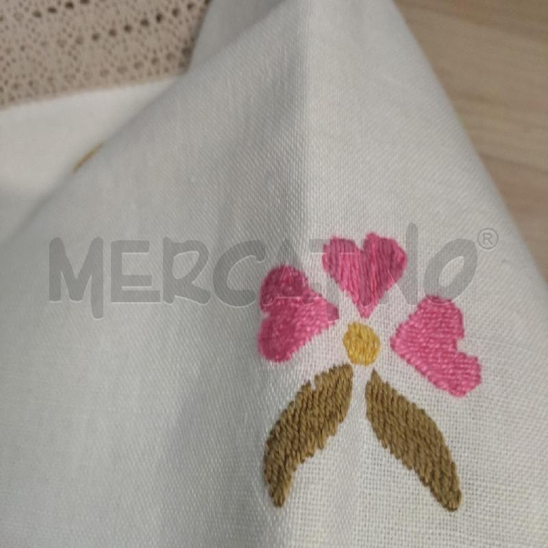 TOVAGLIA ECRU PARTE UNCINETT RICAMATA 12 TOVAGLIOLI | Mercatino dell'Usato Domodossola 3