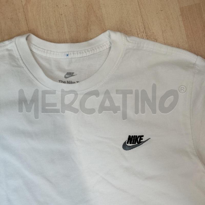 T SHIRT BAMBINO NIKE BIANCA  | Mercatino dell'Usato Domodossola 2
