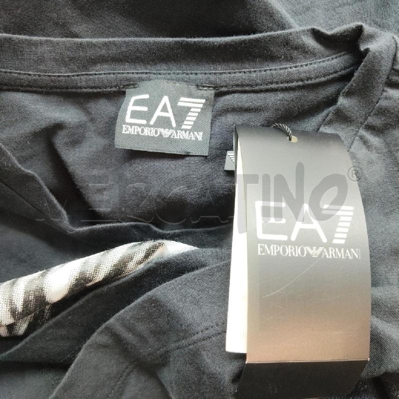 T SHIRT DONNA NERA AQUILA ARMANI  | Mercatino dell'Usato Domodossola 3