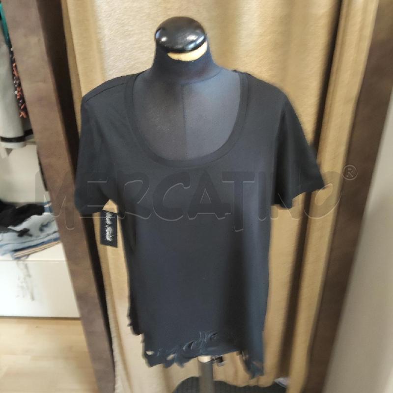 T SHIRT DONNA NERA FIORELLA RUBINO RICAMO SOTTO  | Mercatino dell'Usato Domodossola 2