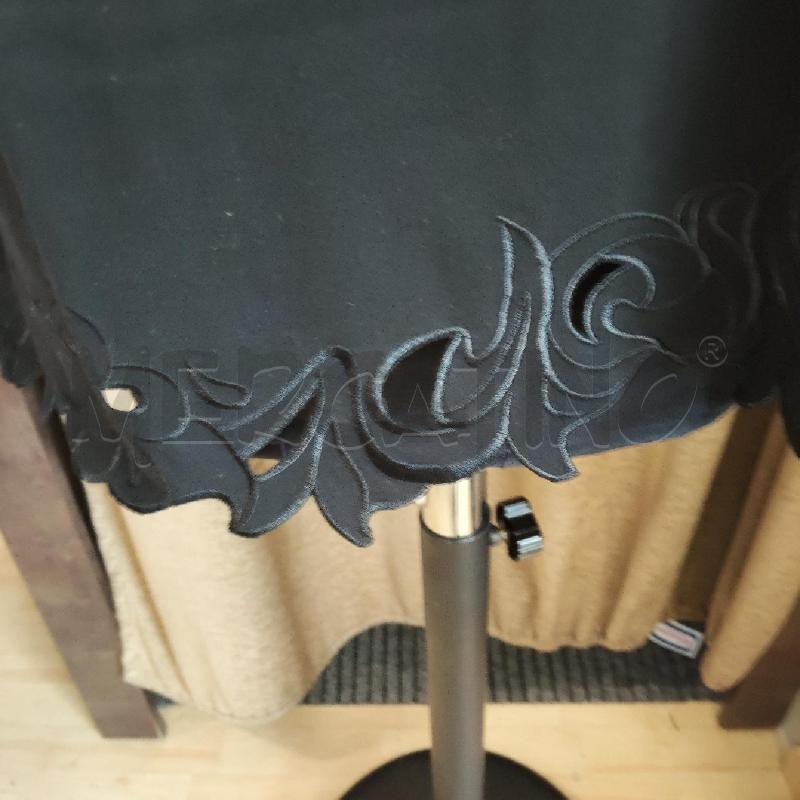 T SHIRT DONNA NERA FIORELLA RUBINO RICAMO SOTTO  | Mercatino dell'Usato Domodossola 3