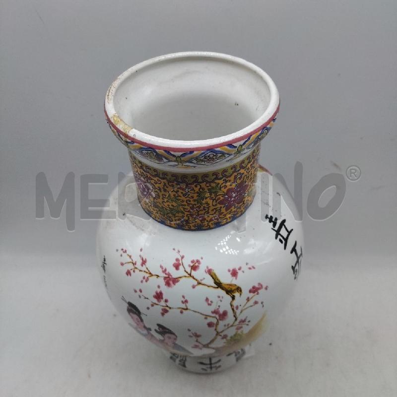 VASO BIANCO DECORO ORIENTALE DONNE ALBERO CILIEGIO | Mercatino dell'Usato Domodossola 2