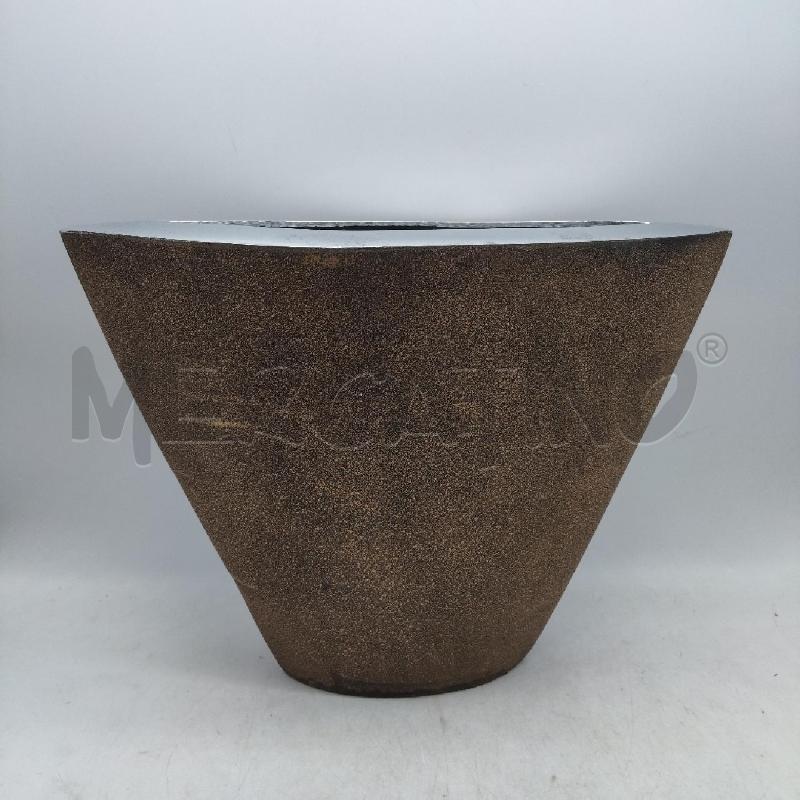 VASO FORMA ELLITTICA LEGA METALLO MARRONE BORDO LUCIDO | Mercatino dell'Usato Domodossola 1