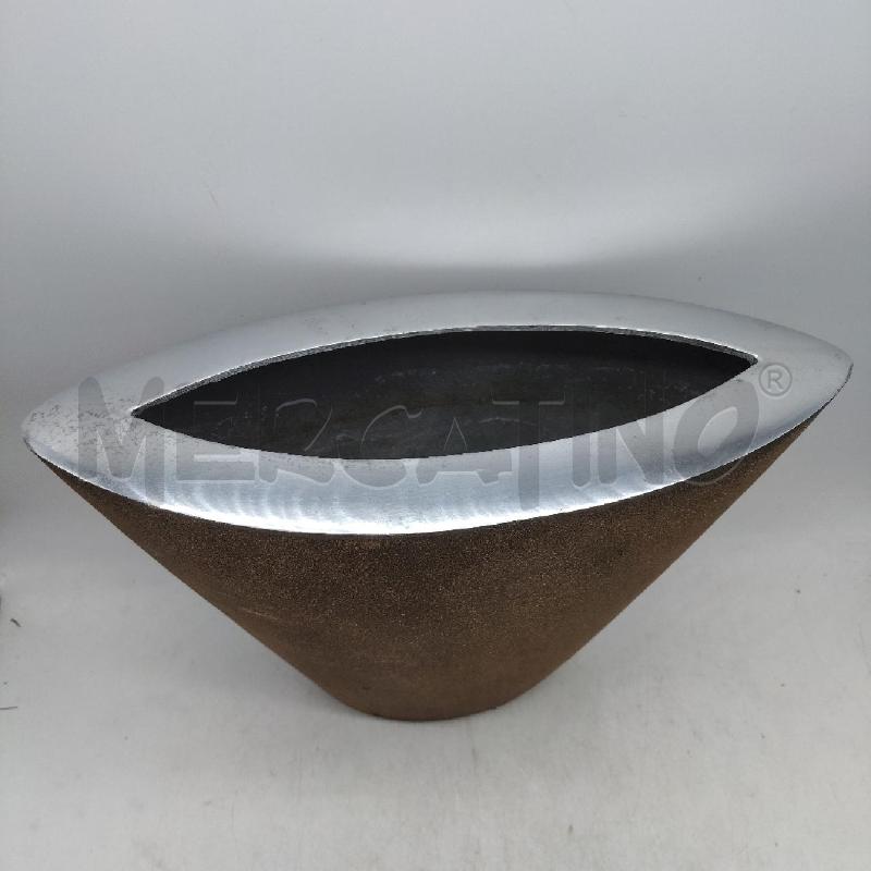 VASO FORMA ELLITTICA LEGA METALLO MARRONE BORDO LUCIDO | Mercatino dell'Usato Domodossola 2