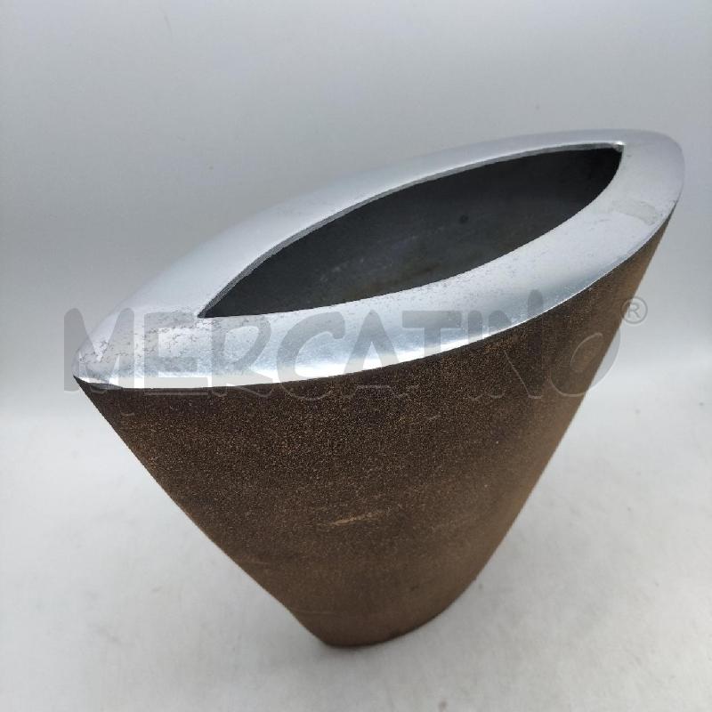 VASO FORMA ELLITTICA LEGA METALLO MARRONE BORDO LUCIDO | Mercatino dell'Usato Domodossola 3