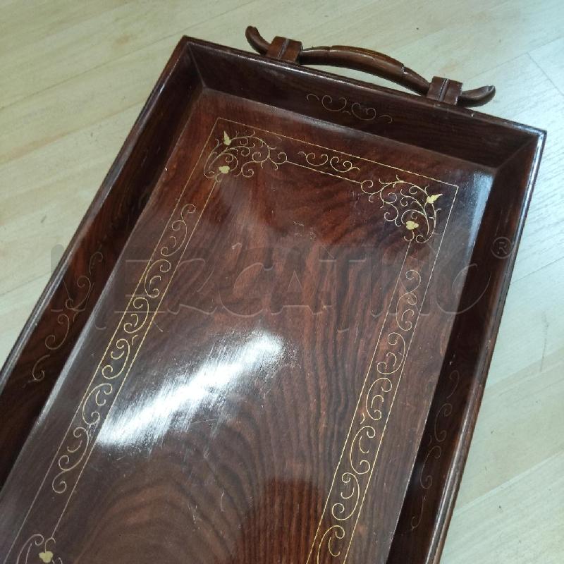 VASSOIO LEGNO RETTANGOLARE DOPPIO MANICO DECORI DORATI | Mercatino dell'Usato Domodossola 3