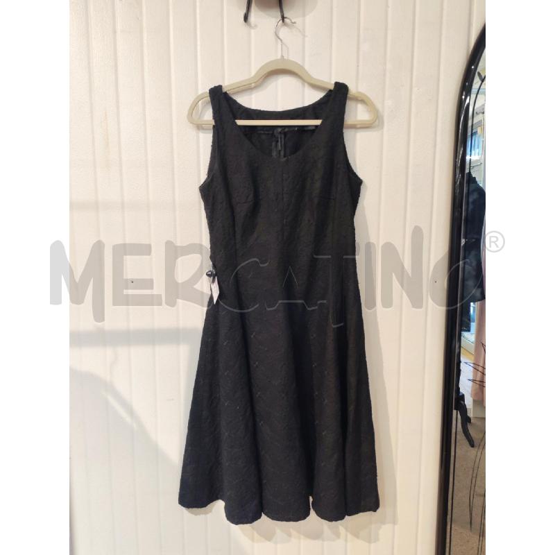 ABITO DONNA SARTORIALE NERO FIORELLINI RICAMATI | Mercatino dell'Usato Mestre 1