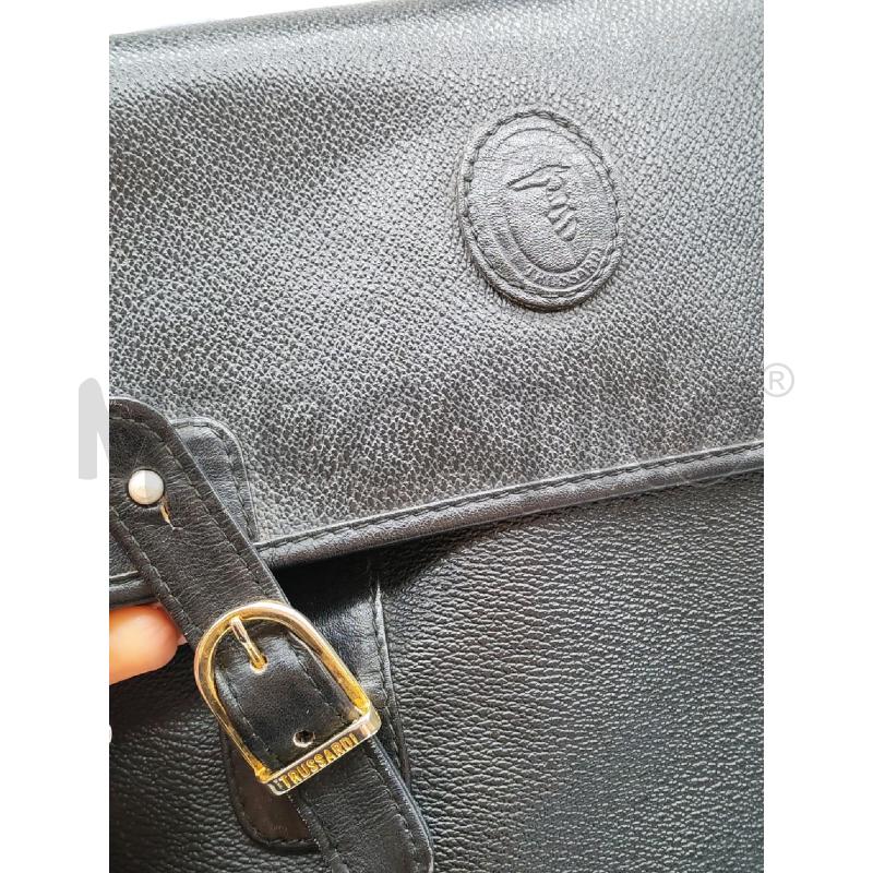 BORSA DONNA TRUSSARDI NERA A BAULETTO  | Mercatino dell'Usato Mestre 4