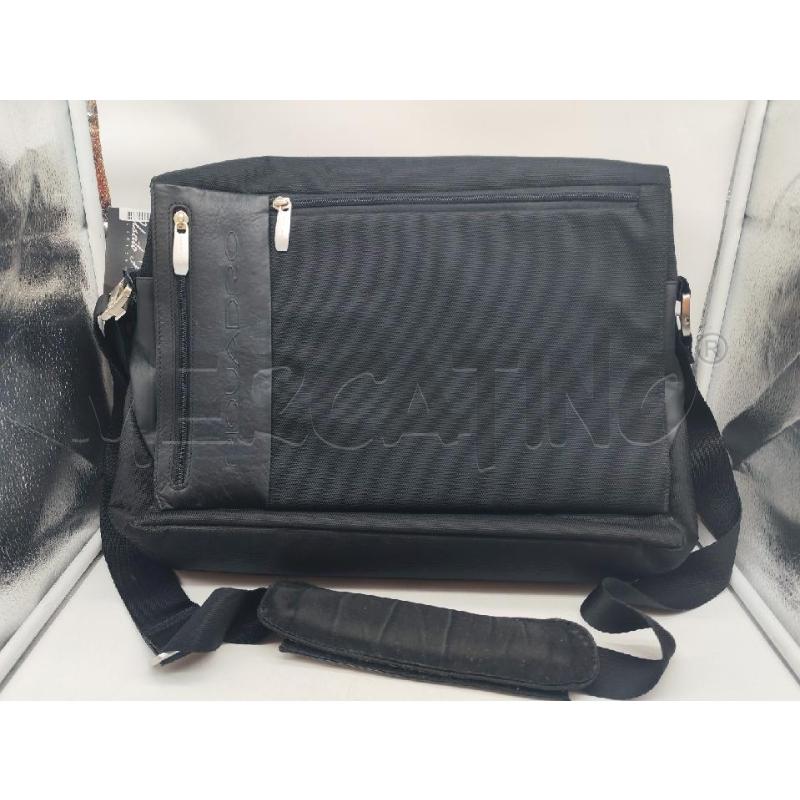BORSA UOMO 24 ORE PIQUADRO NERA | Mercatino dell'Usato Mestre 1