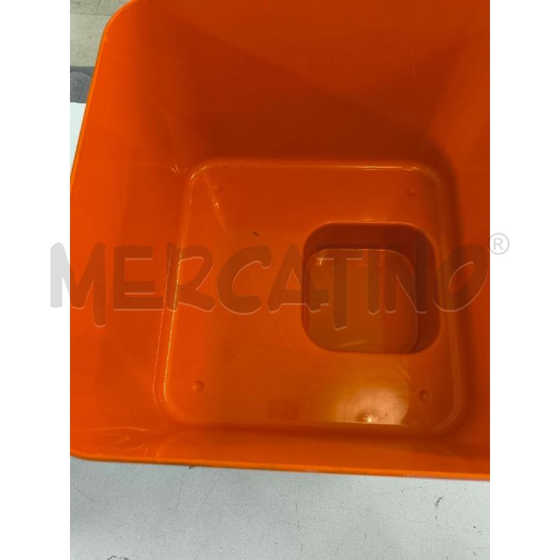CARRELLO CONTENITORE DIME PLASTICA ARANCIO | Mercatino dell'Usato Mestre 2