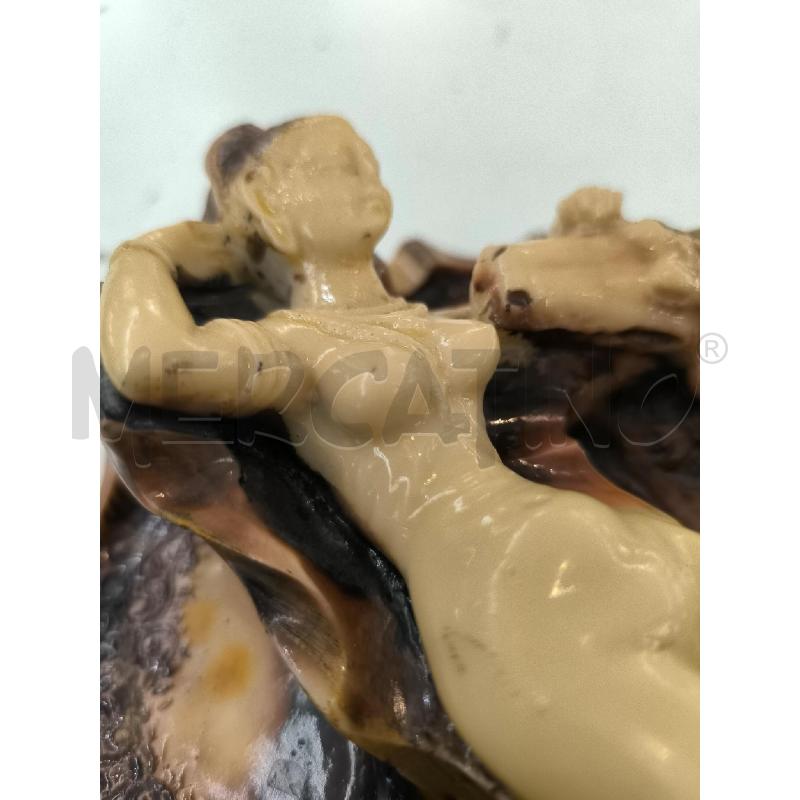 CENTROTAVOLA FIG FEMMINILE E COCCODRILLO | Mercatino dell'Usato Mestre 3