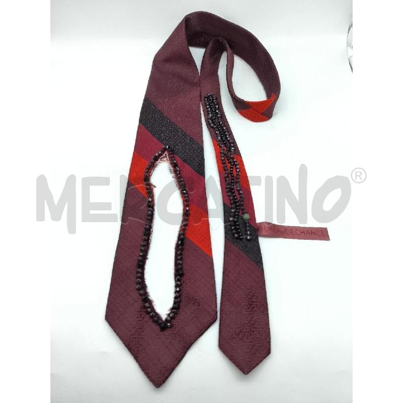COLLANA CRAVATTA ROSSO SCURO CON PERLINE | Mercatino dell'Usato Mestre 2