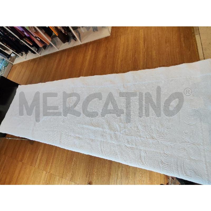 COPRI LETTO BIANCO PROFILI FRANGE  | Mercatino dell'Usato Mestre 1