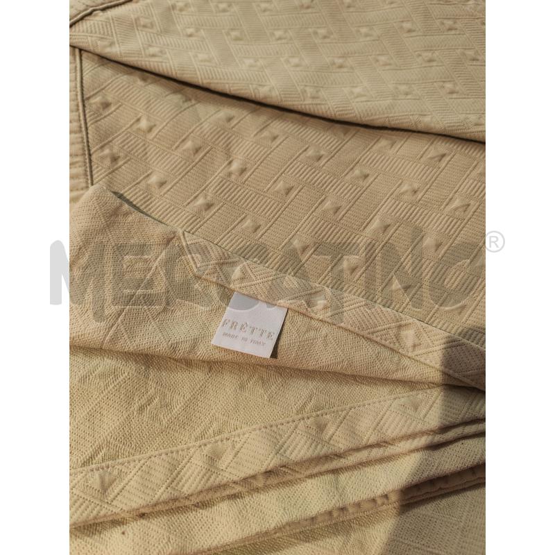 COPRI LETTO FERRE PIQUE DI COTONE BEIGE | Mercatino dell'Usato Mestre 1