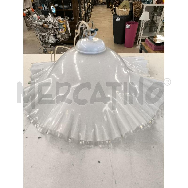 LAMPADARIO A FAZZOLETTO BORDO ONDULATO BIANCO IN VETRO | Mercatino dell'Usato Mestre 1