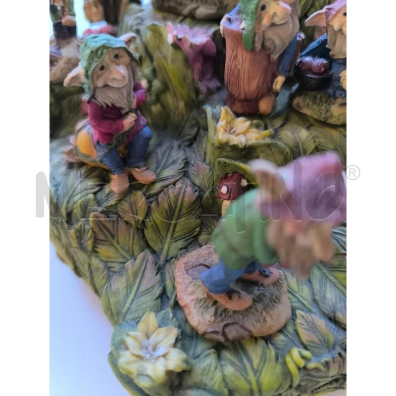 MONTAGNOLA CON ELFI | Mercatino dell'Usato Mestre 5