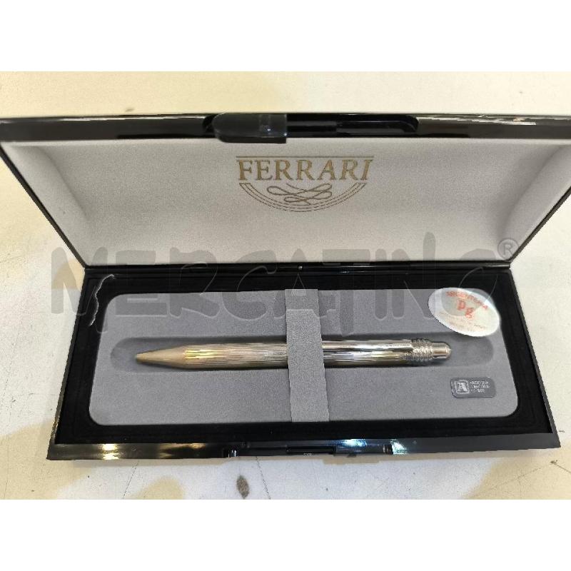 PENNA A SFERA FERRARI | Mercatino dell'Usato Mestre 5