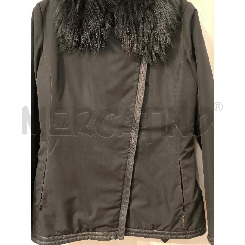 PIUMINO DONNA MONCLER NERO COLLETTO PELLICCIA | Mercatino dell'Usato Mestre 2