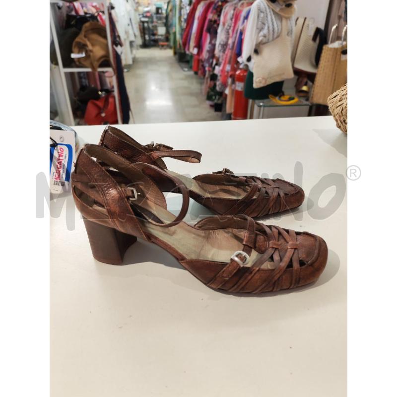 SANDALI DONNA JANET E JANET PELLE MARRONE | Mercatino dell'Usato Mestre 3