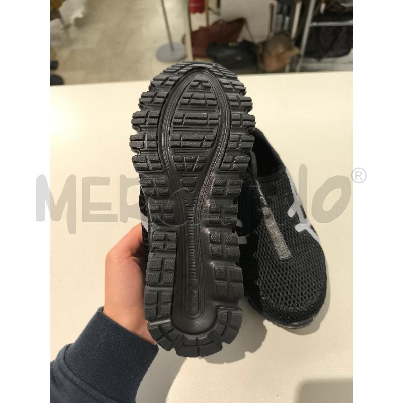 SCARPE DONNA ASICS NERE SENZA LACCI | Mercatino dell'Usato Mestre 3