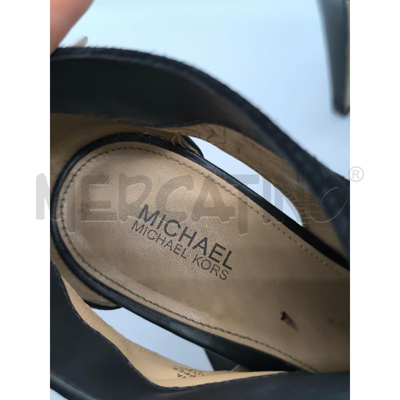 SCARPE DONNA MICHAEL KORS NERE SCAMOSCIATE CON FIBBIA ARGENTATA | Mercatino dell'Usato Mestre 2