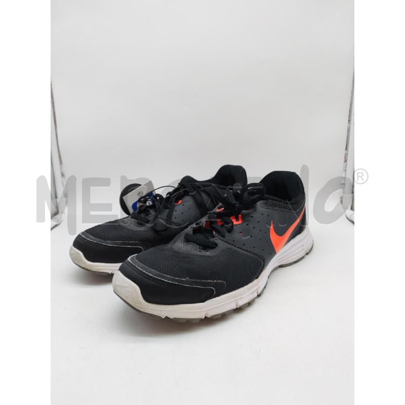 SCARPE DONNA NIKE NERE CORALLO | Mercatino dell'Usato Mestre 1