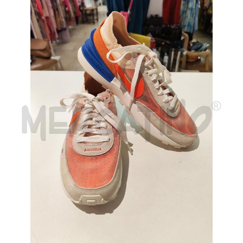 SCARPE DONNA NIKE WAFFLE ONE ARANCIONI BIANCHE BLU | Mercatino dell'Usato Mestre 1