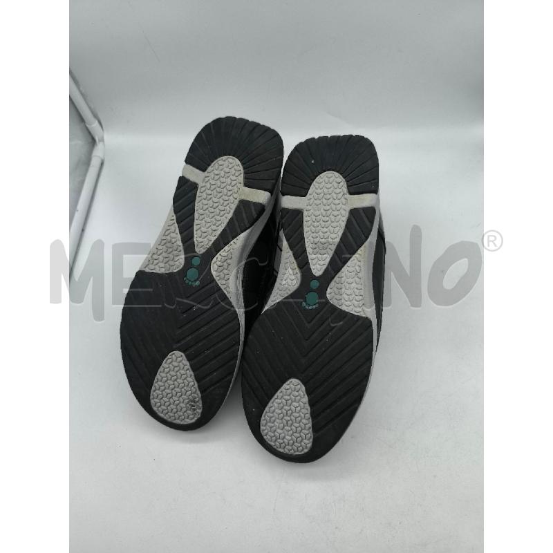 SCARPE DONNA PODARTIS NERE SUOLA GRIGIA | Mercatino dell'Usato Mestre 5