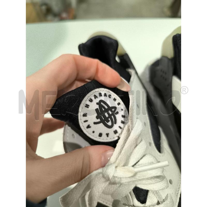 SCARPE UOMO NIKE HUARACHE BIANCHE NERE  | Mercatino dell'Usato Mestre 4