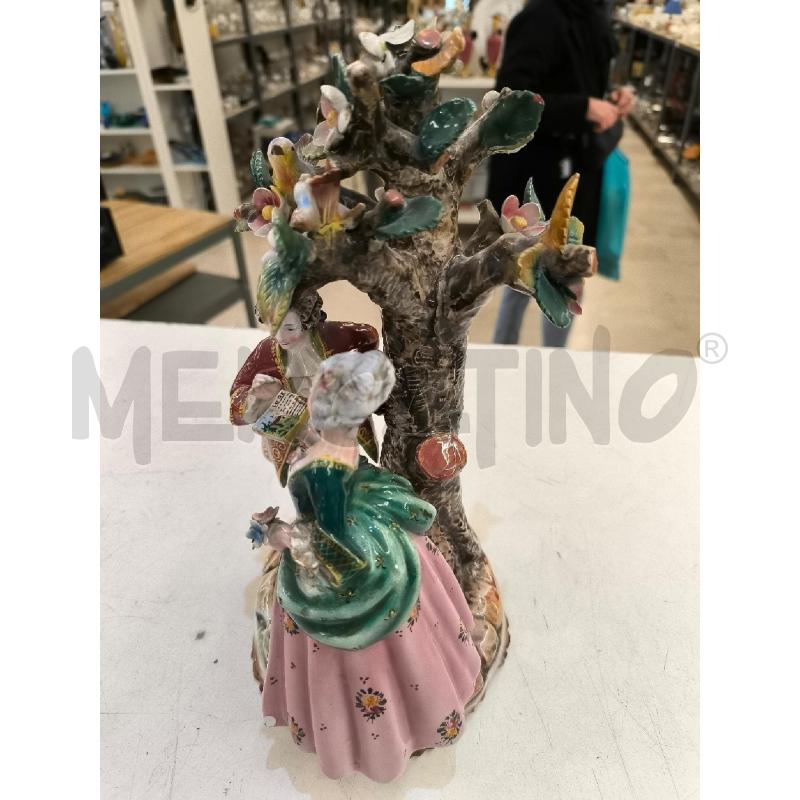 STATUA COPPIA CON ALBERO PESCO CON UCCELLINI | Mercatino dell'Usato Mestre 3