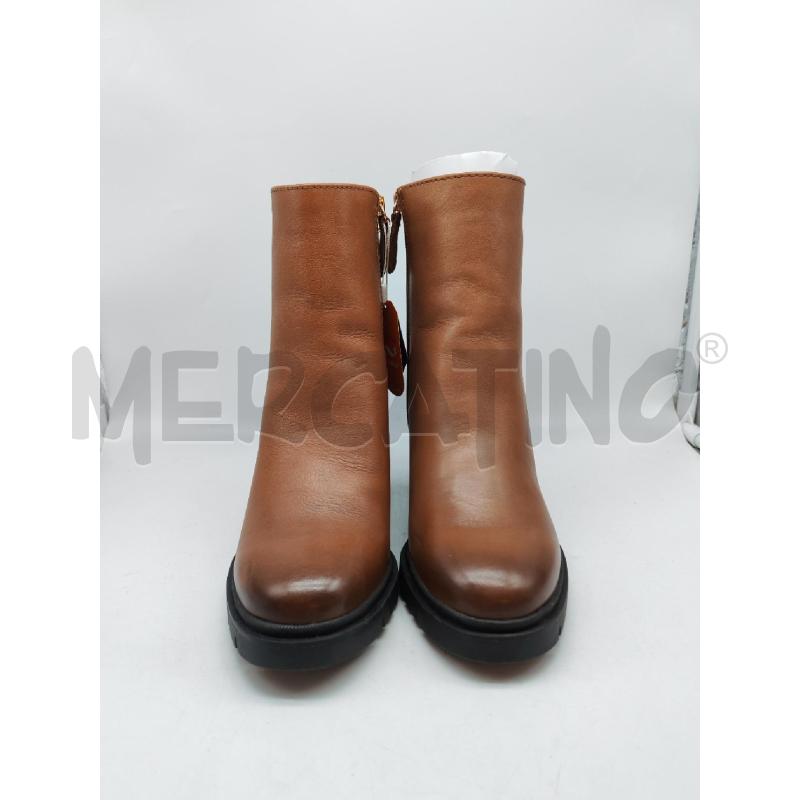 STIVALETTI DONNA BATA BEIGE CON TACCO LARGO  | Mercatino dell'Usato Mestre 2