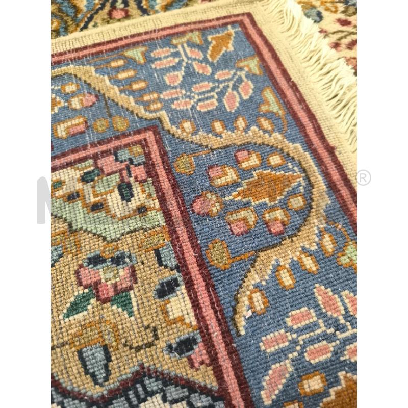 TAPPETO 150 PER 90 BORDO AZZURRO E CREMA | Mercatino dell'Usato Mestre 2