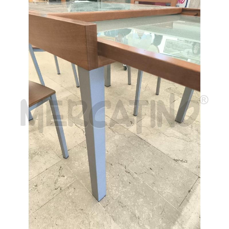 TAVOLO QUADRATO 90X90 + 4 SEDIE | Mercatino dell'Usato Mestre 4