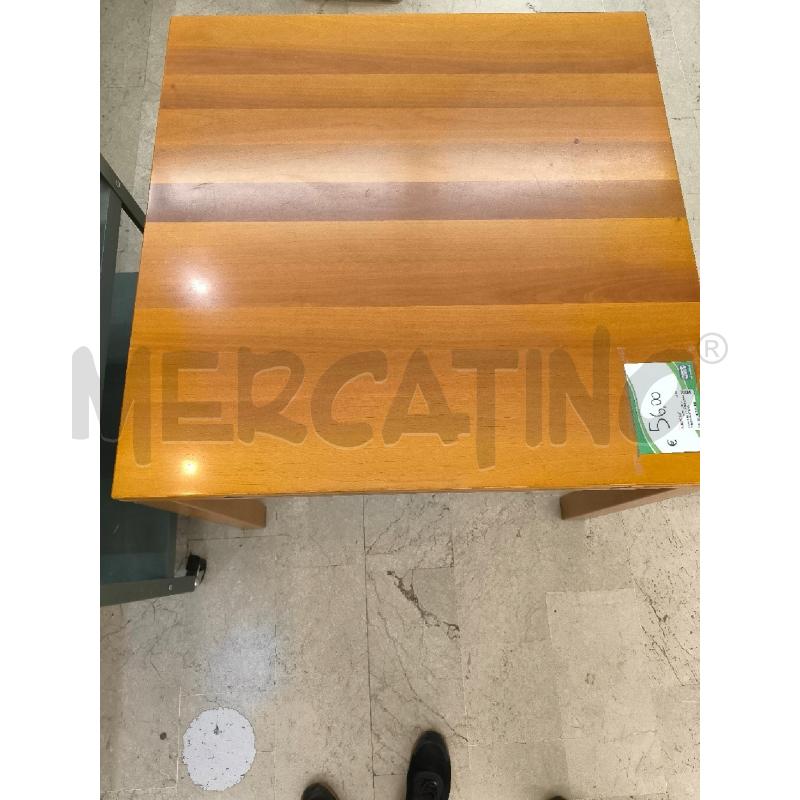 TAVOLO QUADRATO LEGNO CHIARO ZAMPE LARGHE | Mercatino dell'Usato Mestre 1