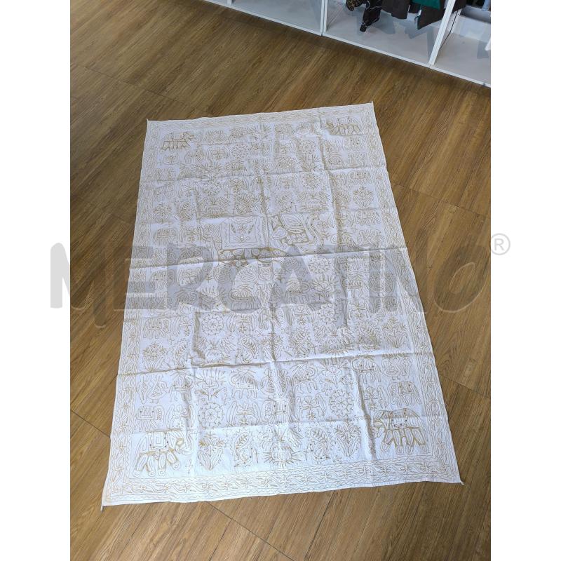 TOVAGLIA CON RICAMI ORIENTALI DORATI | Mercatino dell'Usato Mestre 1