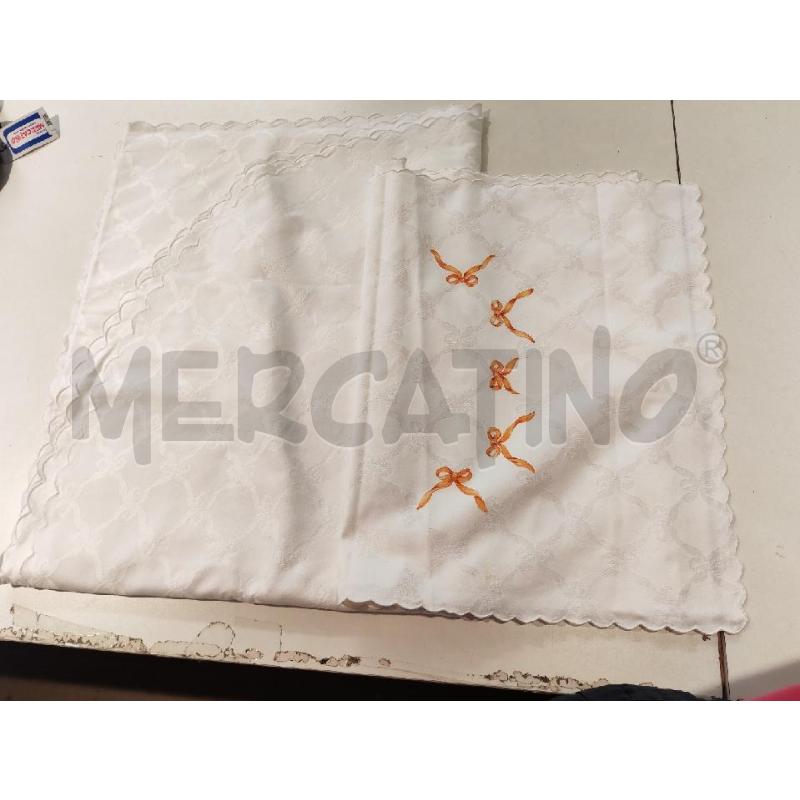 TOVAGLIA COTONE BIANCO CON RUNNER FIOCCHI ARANCIO | Mercatino dell'Usato Mestre 1