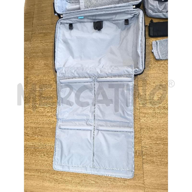 VALIGIA PIQUADRO NERA E PELLE | Mercatino dell'Usato Mestre 5