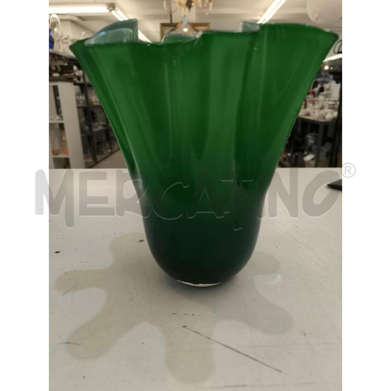 VASO VETRO FAZZOLETTO VERDE INTERNO BIANCO | Mercatino dell'Usato Mestre 1
