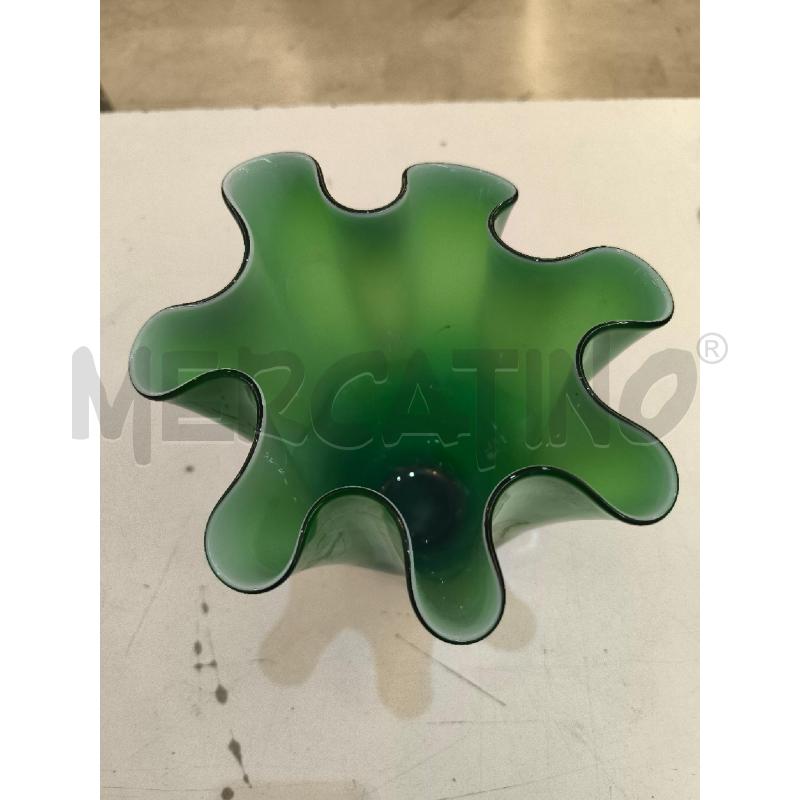 VASO VETRO FAZZOLETTO VERDE INTERNO BIANCO | Mercatino dell'Usato Mestre 2