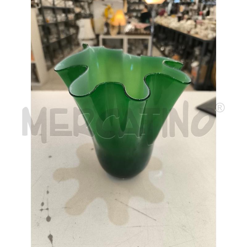 VASO VETRO FAZZOLETTO VERDE INTERNO BIANCO | Mercatino dell'Usato Mestre 3