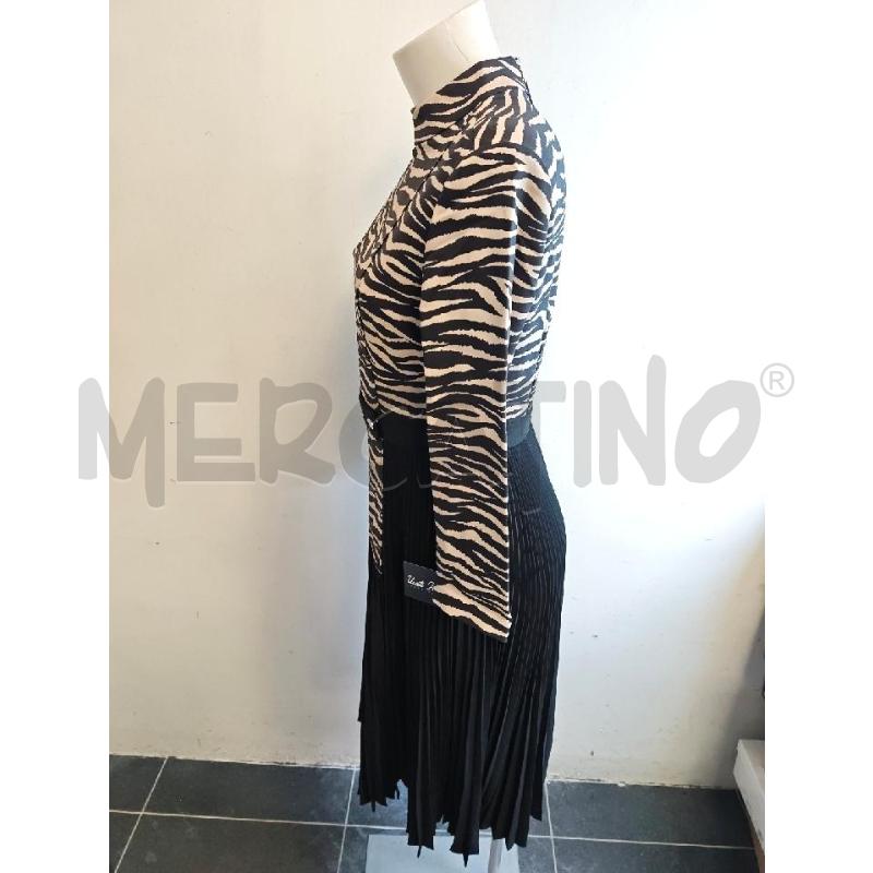 ABITO D ALC ANIMALIER BEIGE NERO FONDO  A PIEGHE  | Mercatino dell'Usato Verona fiera 2