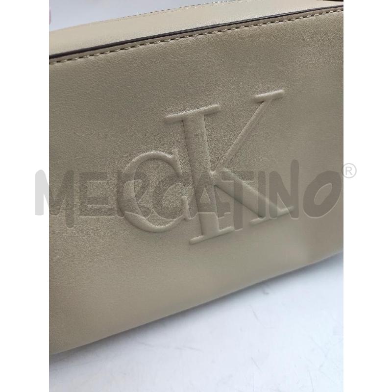 BORSA D CALVIN KLEIN BEIGE SCULPTED CAMERA BAG  | Mercatino dell'Usato Verona fiera 2
