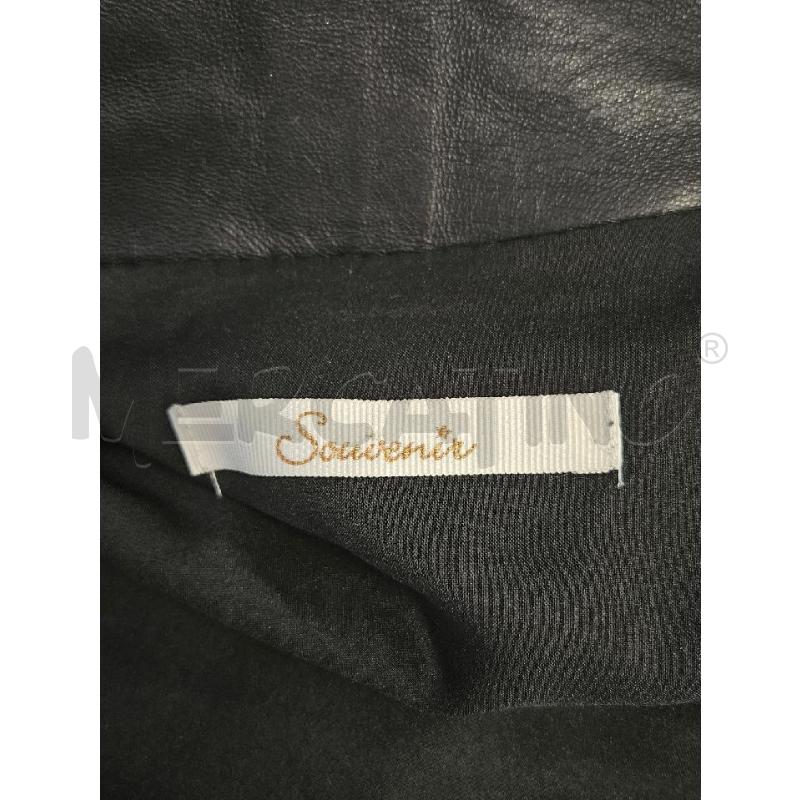 CHIODO D SOUVENIR NERO IN PELLE CON CINTURA | Mercatino dell'Usato Verona fiera 4